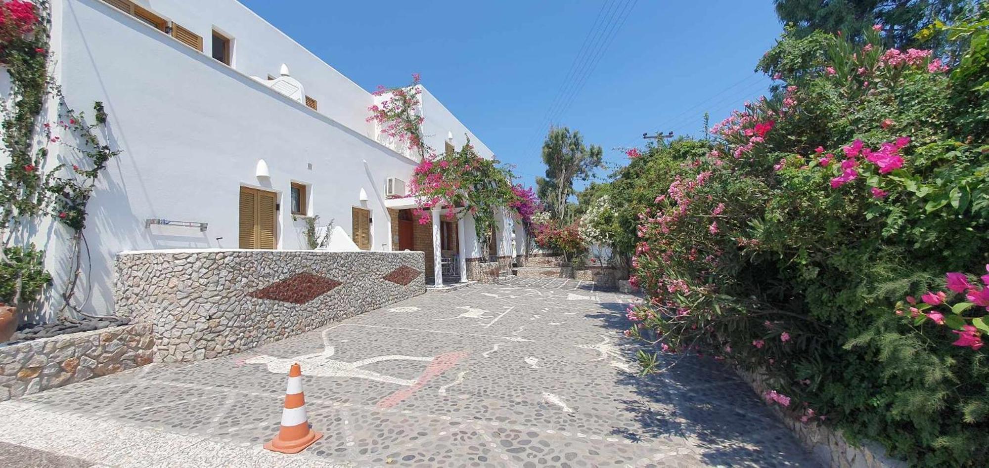 Hotel Palladion Karterados  Bagian luar foto