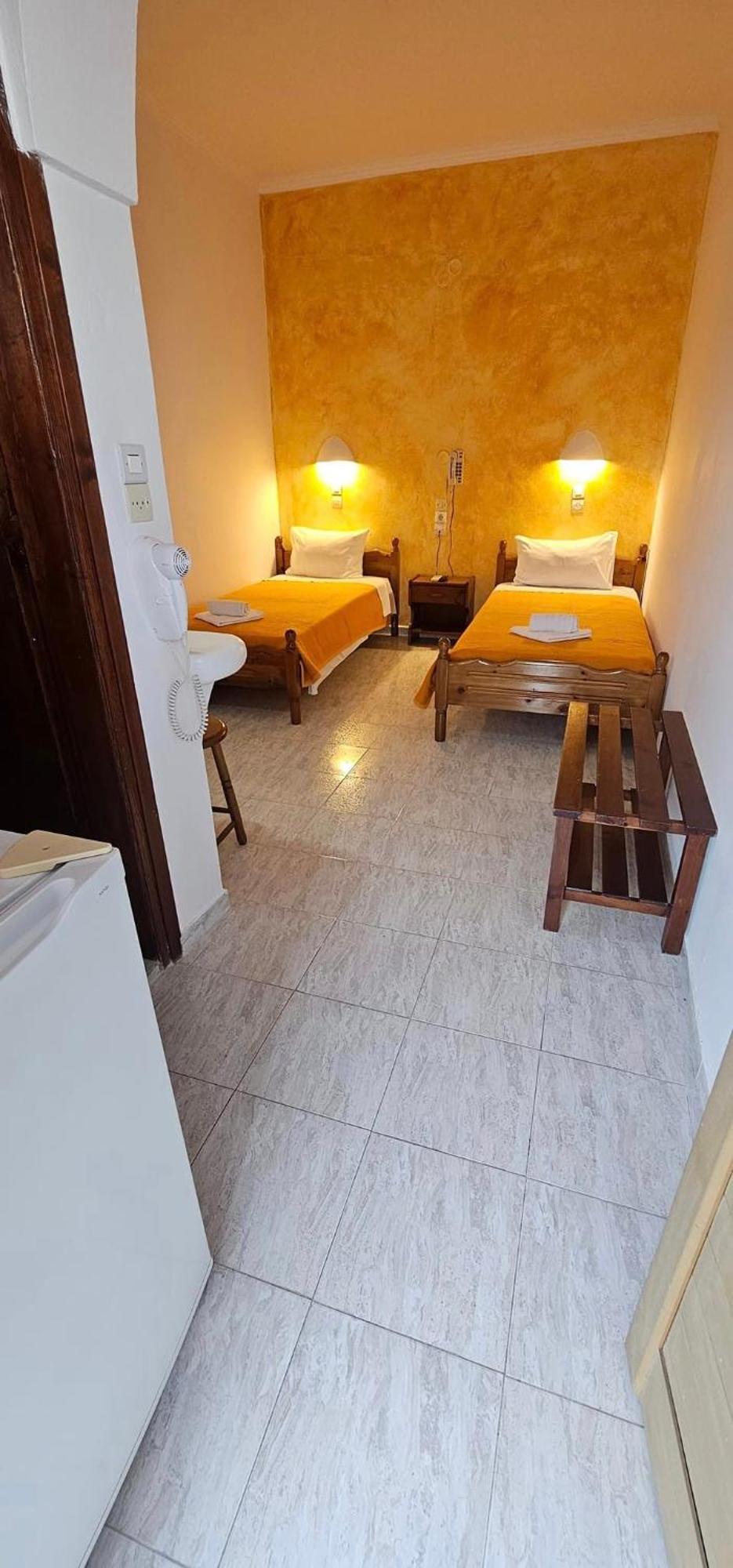 Hotel Palladion Karterados  Bagian luar foto