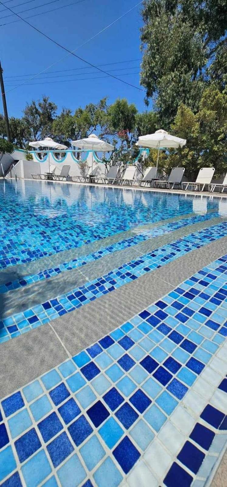 Hotel Palladion Karterados  Bagian luar foto