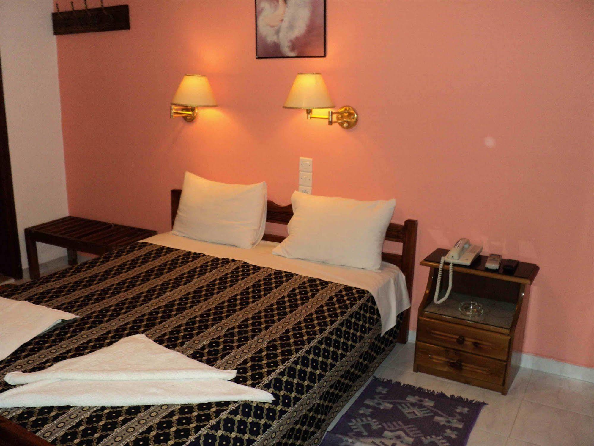 Hotel Palladion Karterados  Bagian luar foto