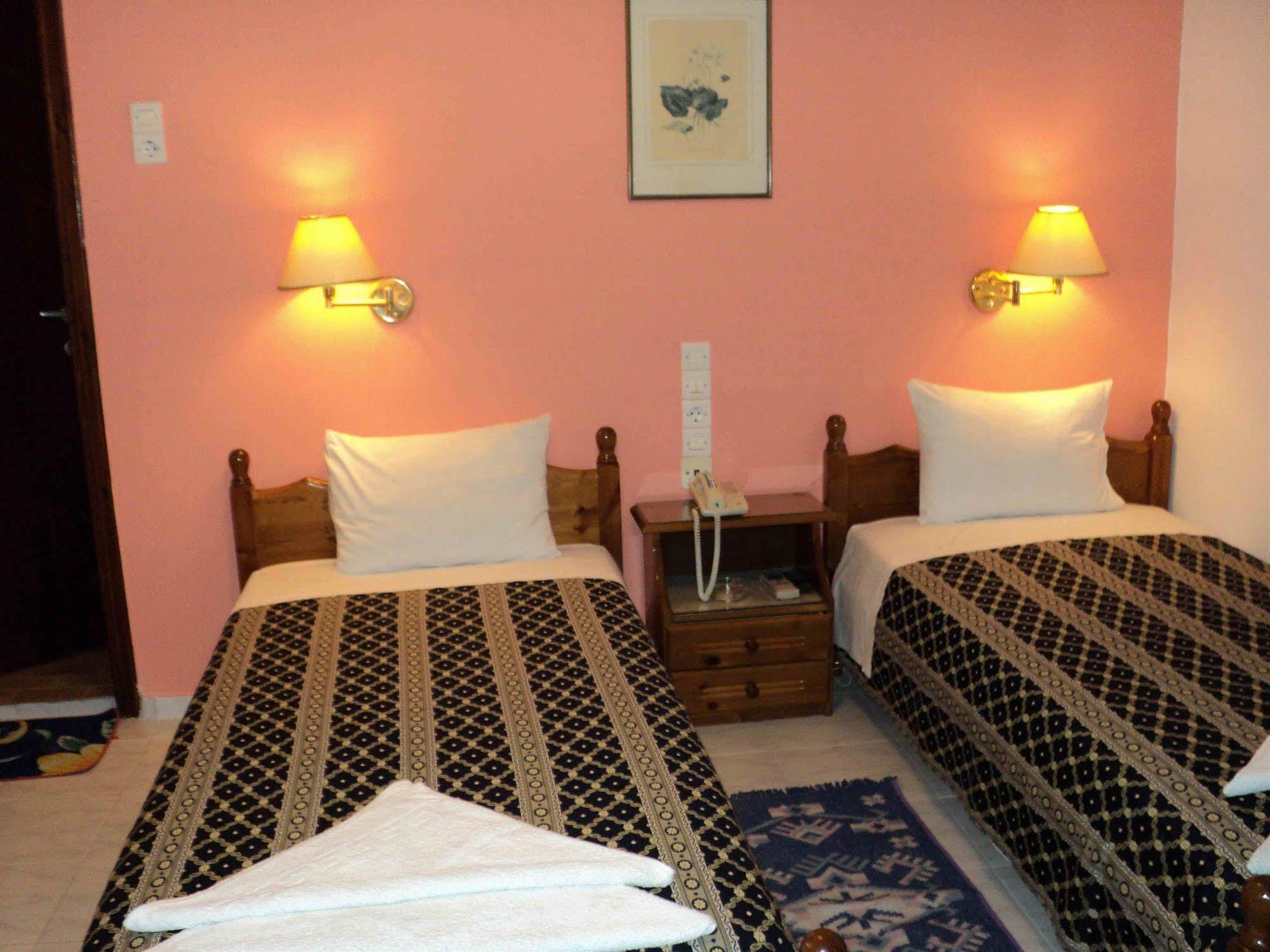 Hotel Palladion Karterados  Bagian luar foto